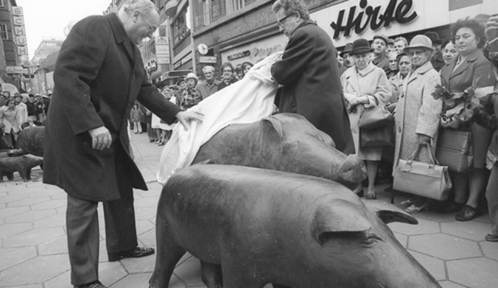 Eröffnung Hirt mit Schweinen, Herkunftsort: Staatsarchiv Bremen, Fotograf: Jochen Stoss | 